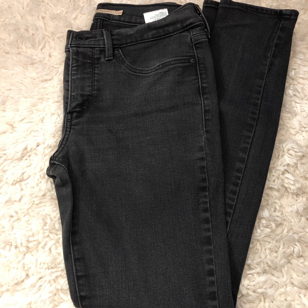 Levi’s Shaping Skinny Stretch Jeans size 27